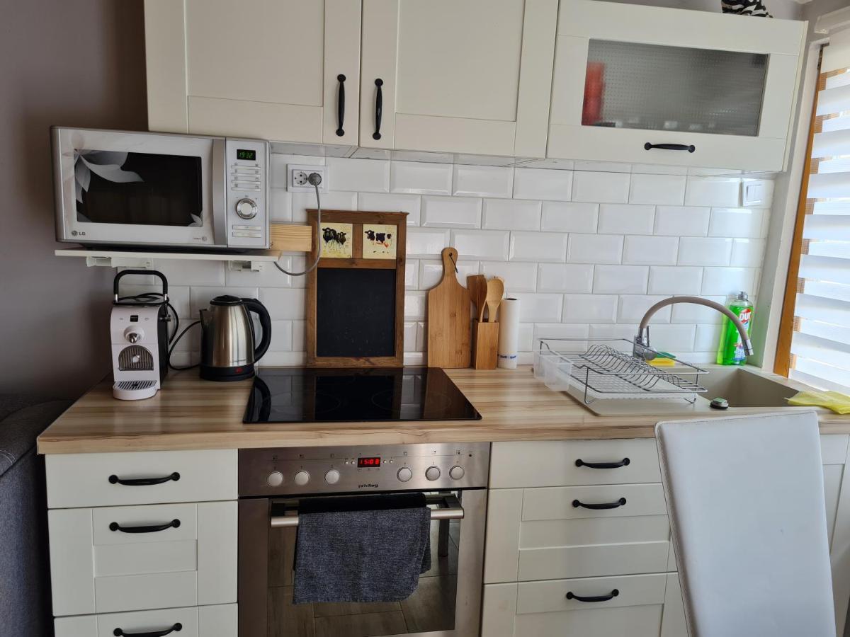 Flamingo Apartman Balatonszarszo Buitenkant foto